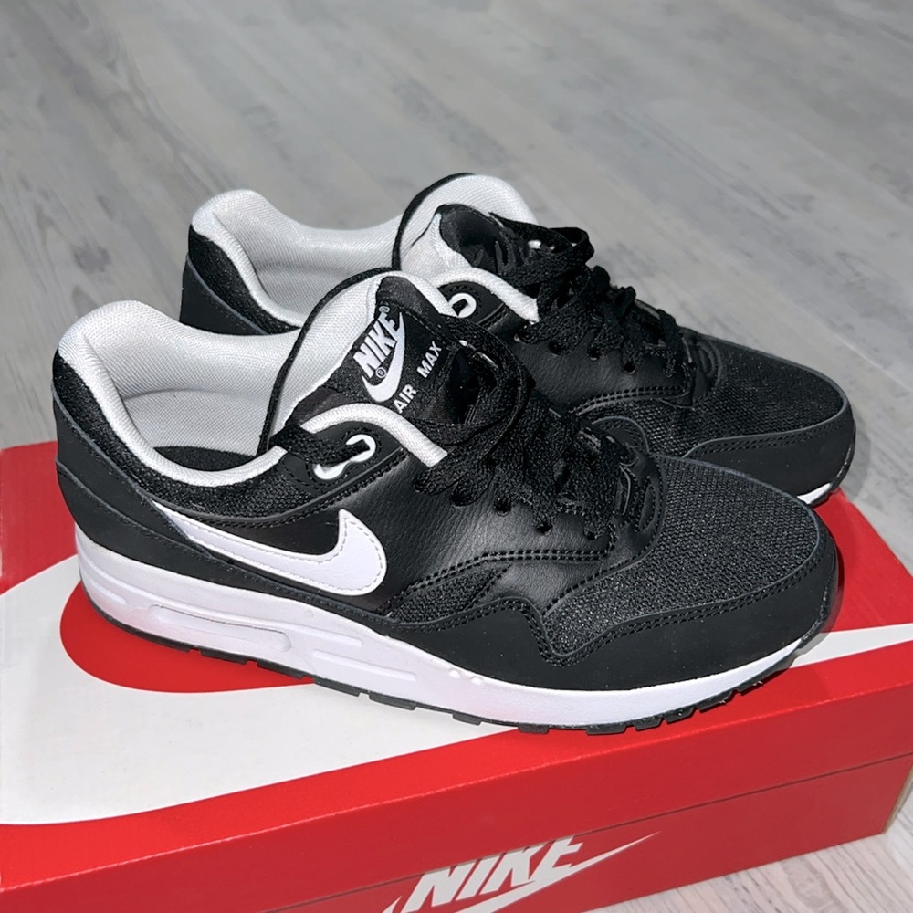 Air Max 1 🖤